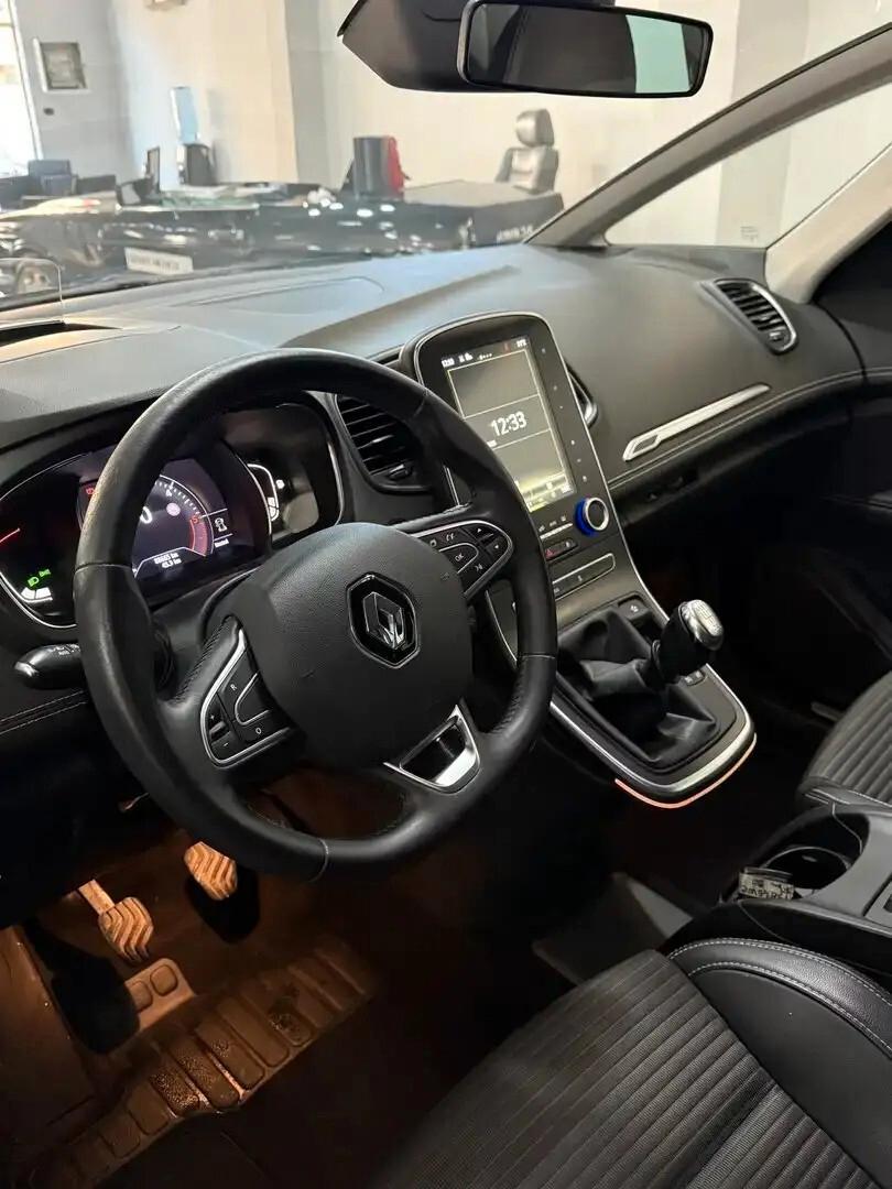 Renault Scénic dCi 8V 110 CV EDC Energy Intens