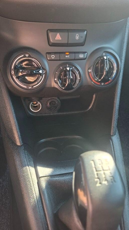 Peugeot 208 PureTech 68 5 porte 2016