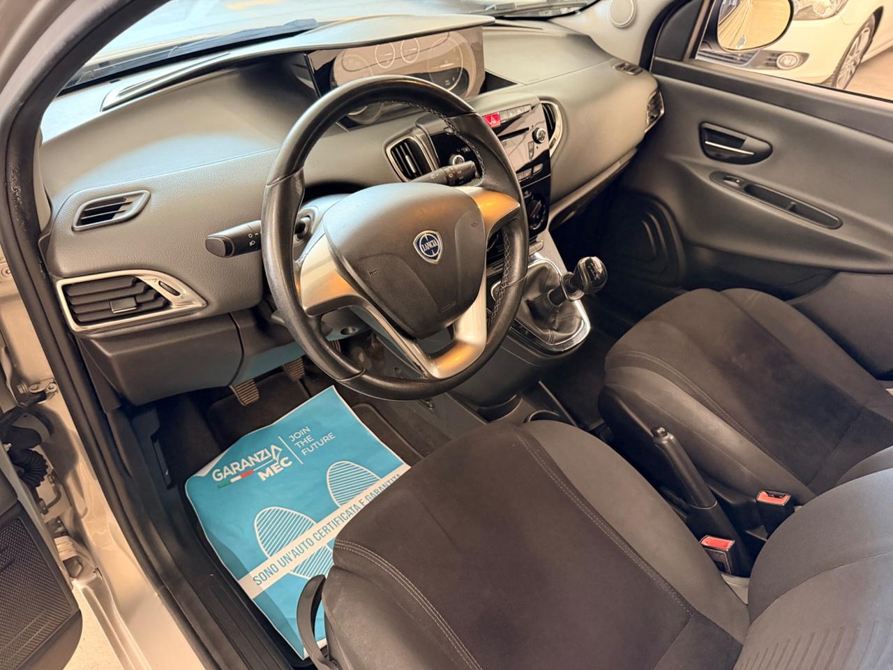 Lancia Ypsilon 0.9 TwinAir 85 CV 5 porte Metano Ecochic Gold
