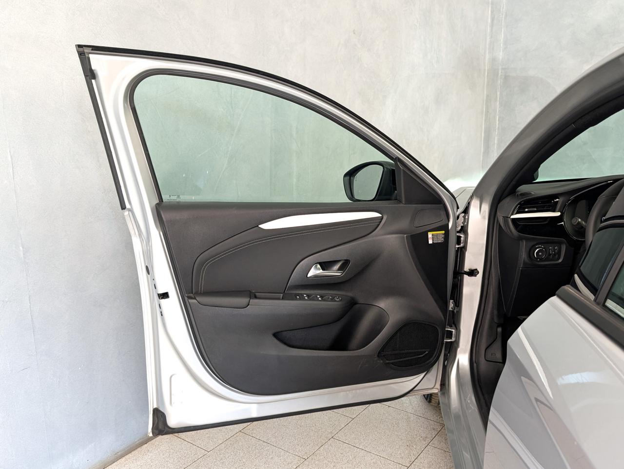 Opel corsa vi 1.2 100cv AT8 GS