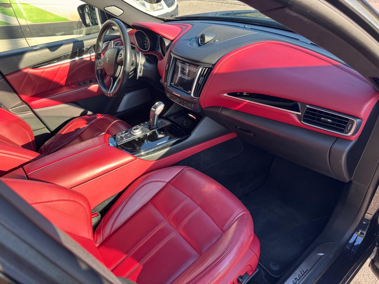 Maserati Levante V6 Diesel 275 CV AWD Gransport