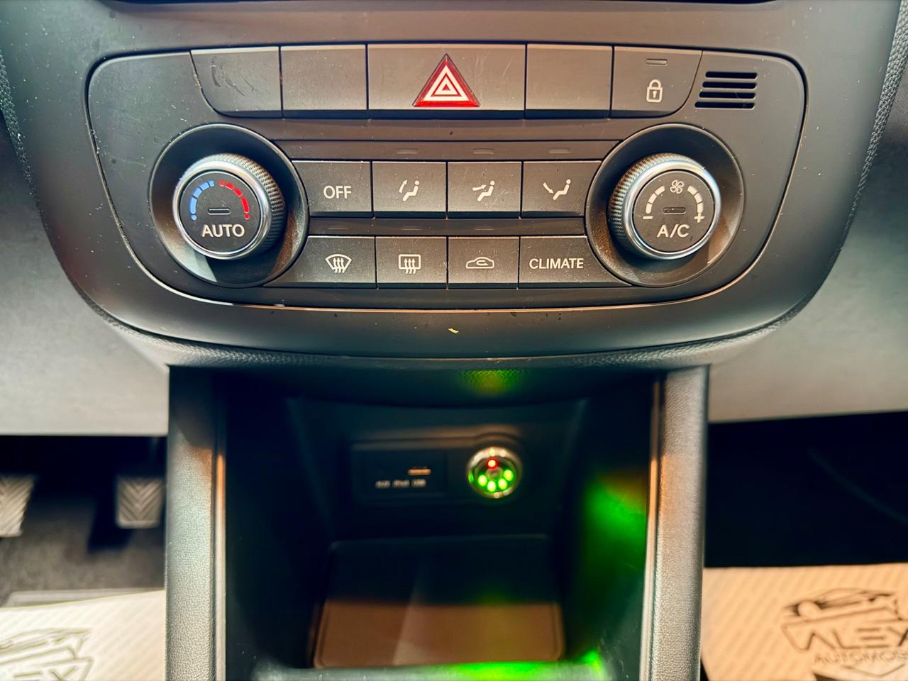 Kia Venga 1.4 benz / GPL 90cv Neopat E6