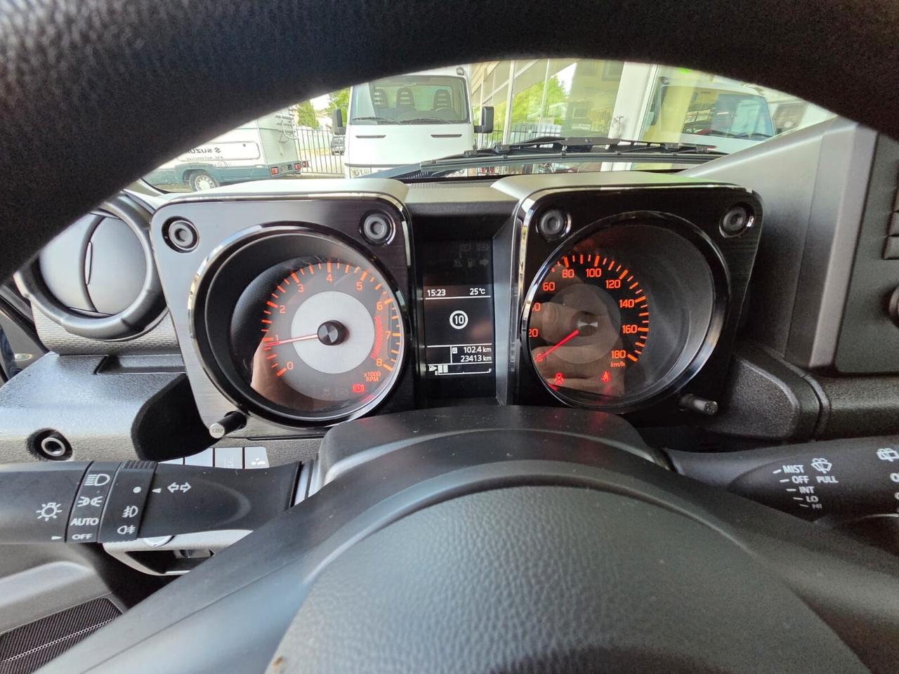 Suzuki Jimny 1.5 5MT PRO (N1)