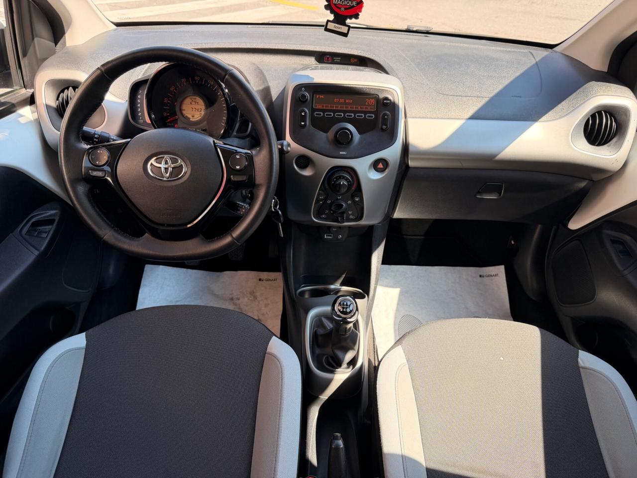 TOYOTA AYGO 1.0 X PLAY NEOPATENTATI