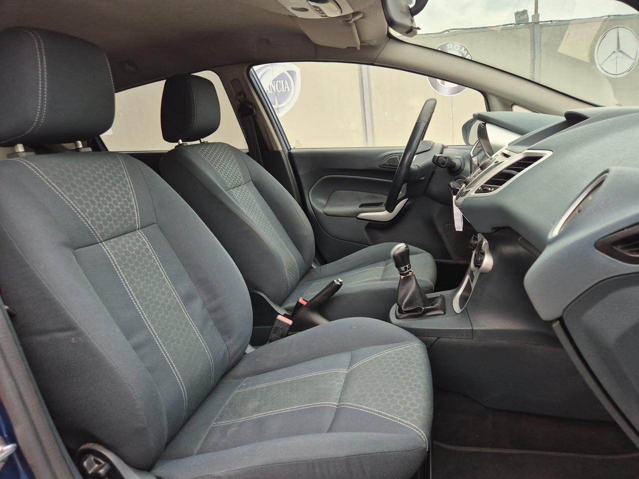 Ford Fiesta RESTAYLING 1.4 TDCi 5p. Titanium