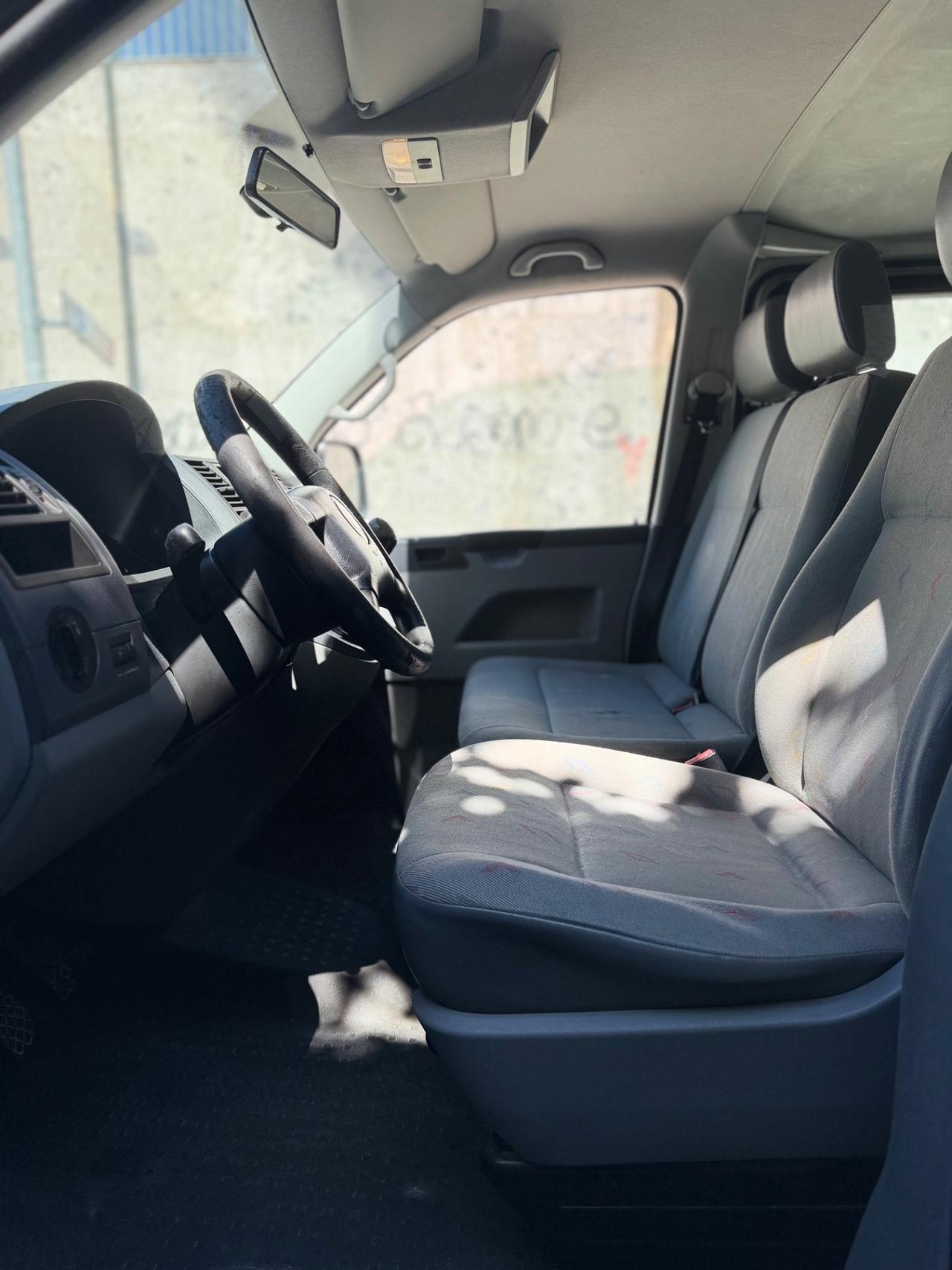 Volkswagen Transporter 2.5 TDI/130CV EURO 4 GANCIO TRAINO