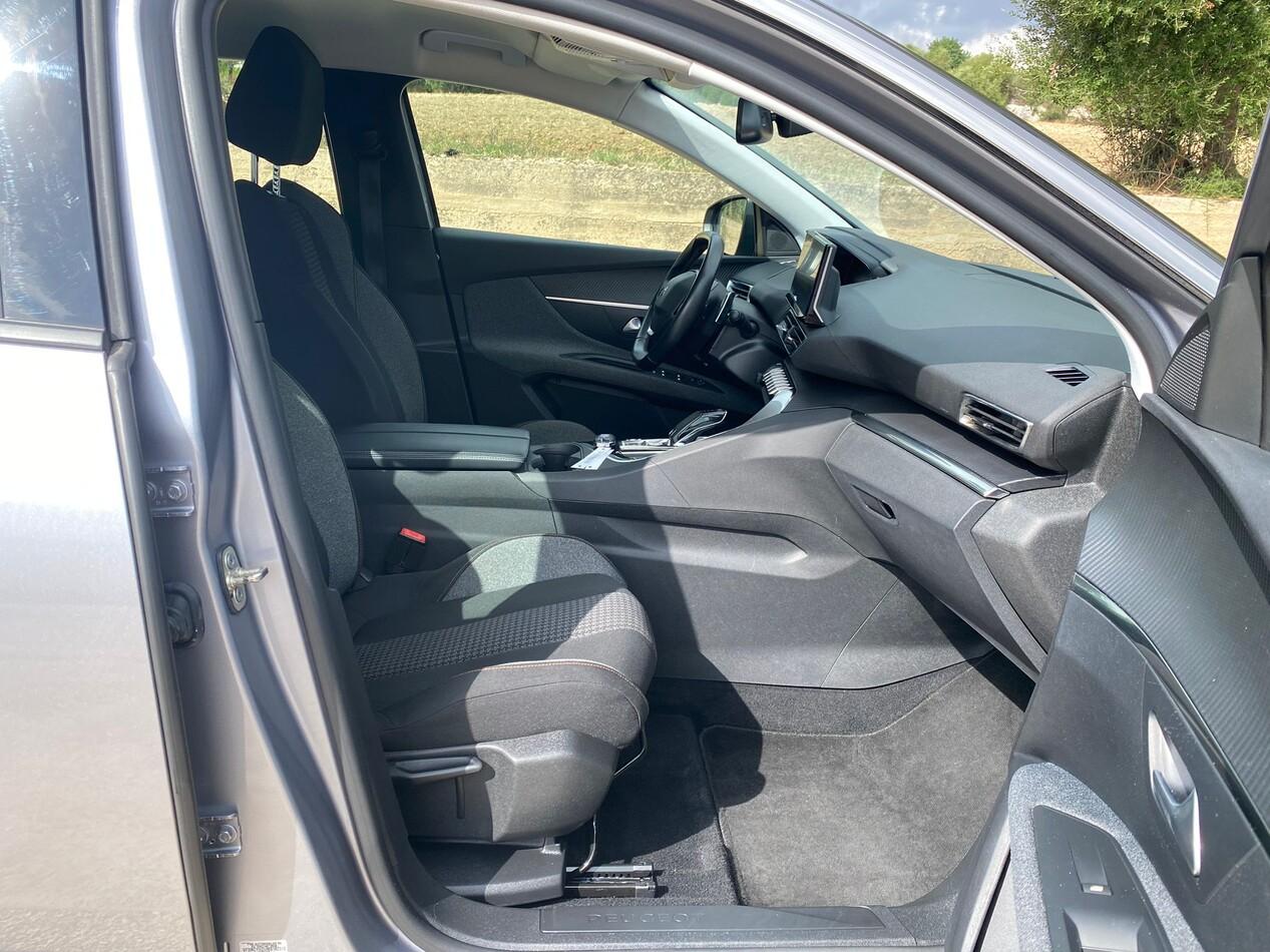 Peugeot 3008 II 1.5 bluehdi Active Business s&s 130cv eat8