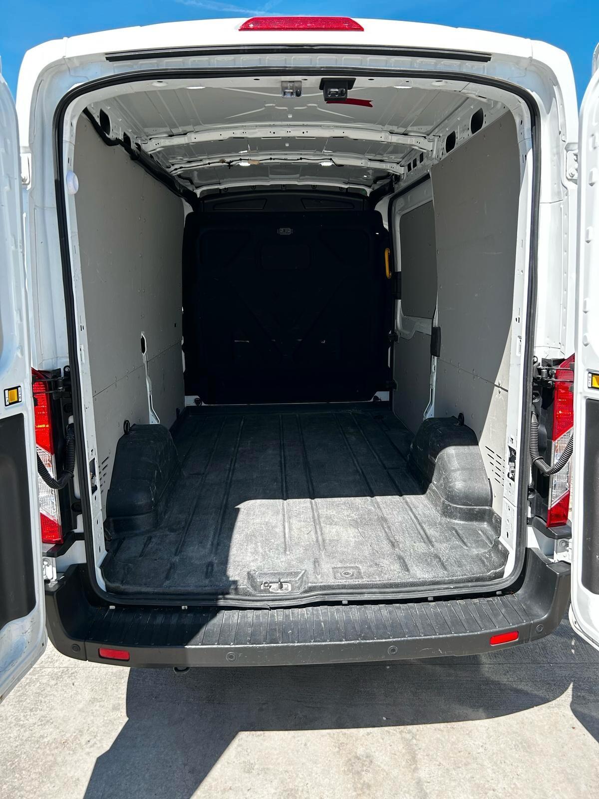Ford Transit 2.0 TDCi 130CV L2 H2 Furgone .