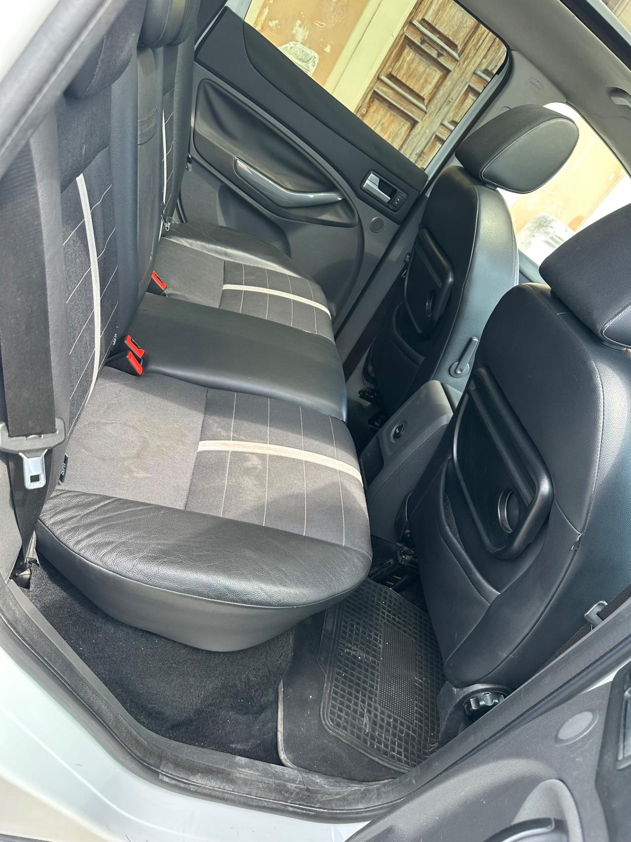 Ford Kuga 2.0 TDCi 136 CV 2WD Titanium DPF