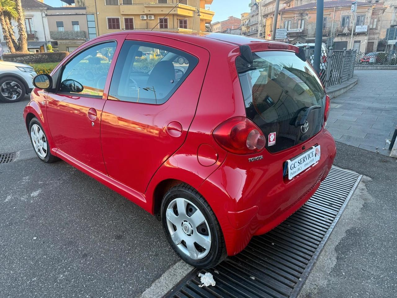Toyota Aygo 1.0 12V VVT-i 5 porte Sol