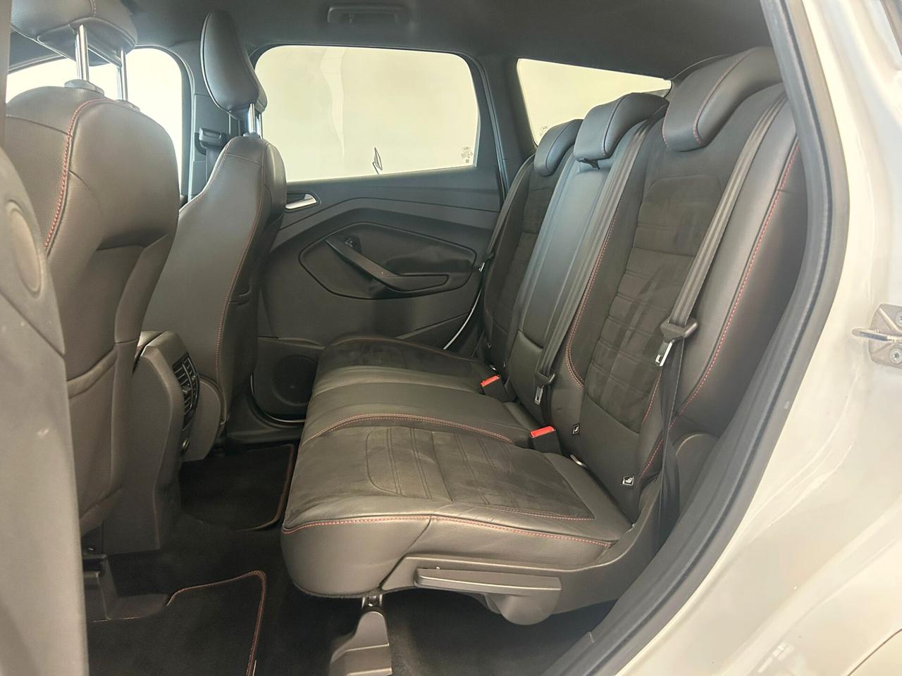 Ford Kuga 1.5 TDCI 120CV 2WD ST-Line 2018