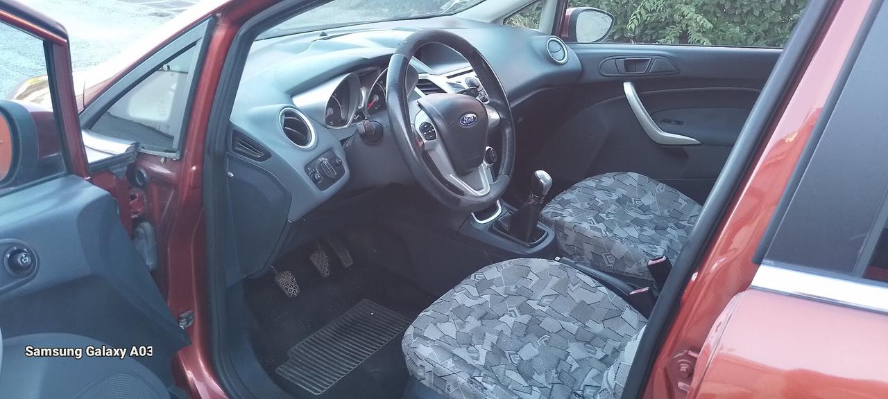 Ford Fiesta 1.4 5 porte Bz.- GPL Titanium