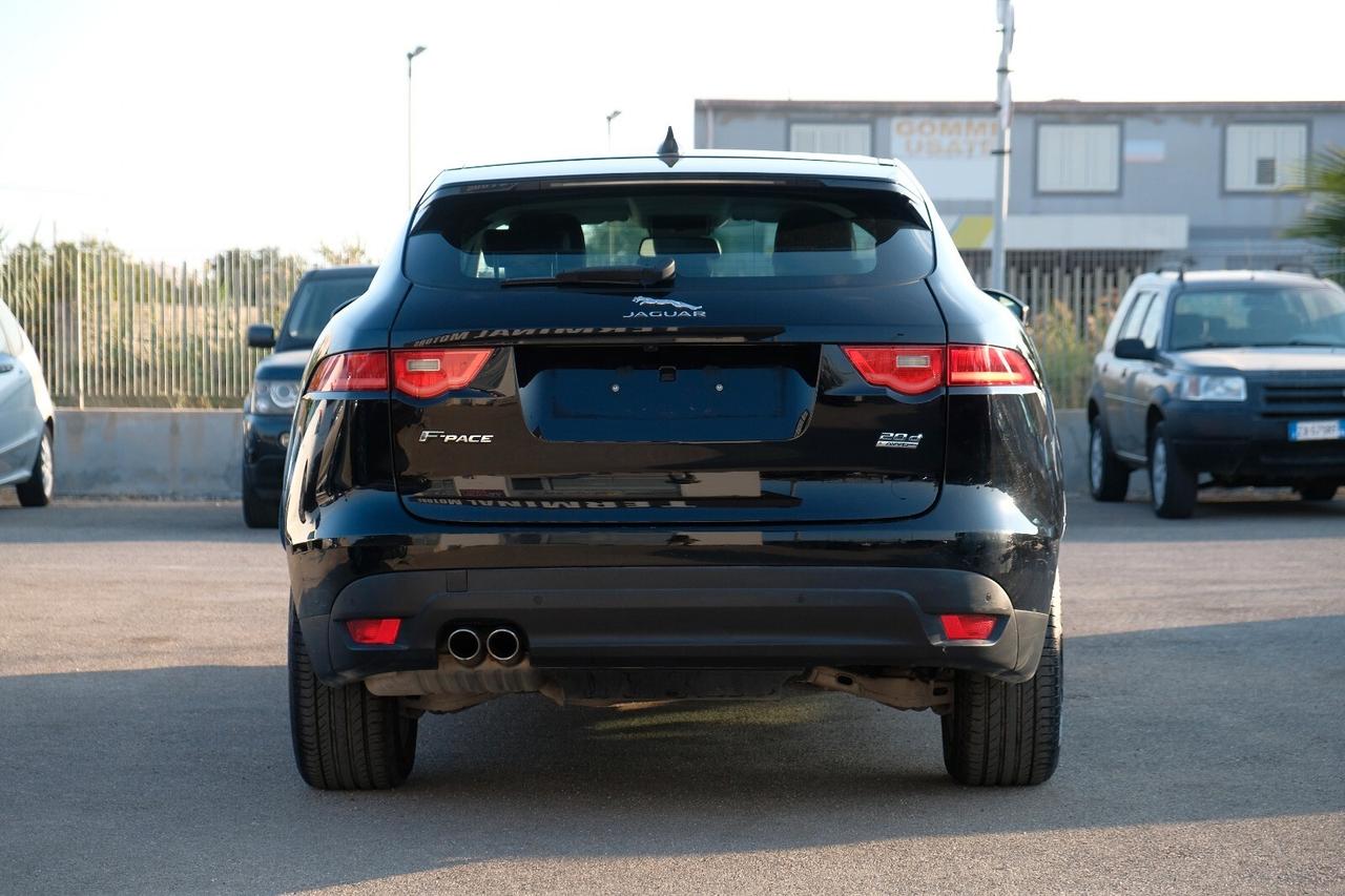 Jaguar F-Pace 2.0 D 180 CV Portfolio