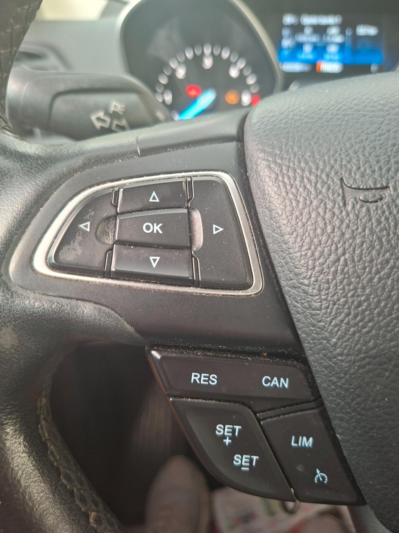 Ford Kuga 2.0 TDCI 120 CV Titanium*NAVI*LED*CRUISE