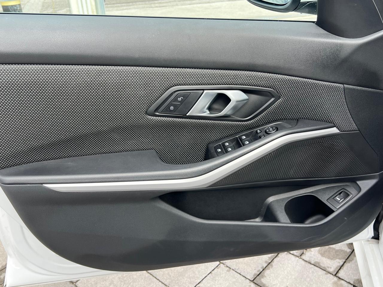 Bmw 320d 48V xDrive Touring Business Advantage