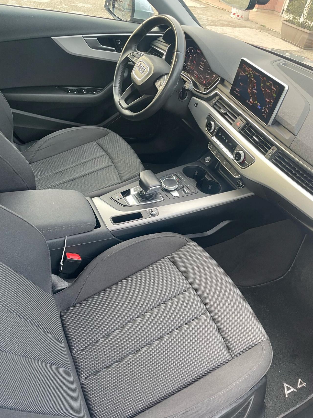 Audi A4 Avant 35 TDI 2.0 150 cv S-tronic S-line edition. Full optional