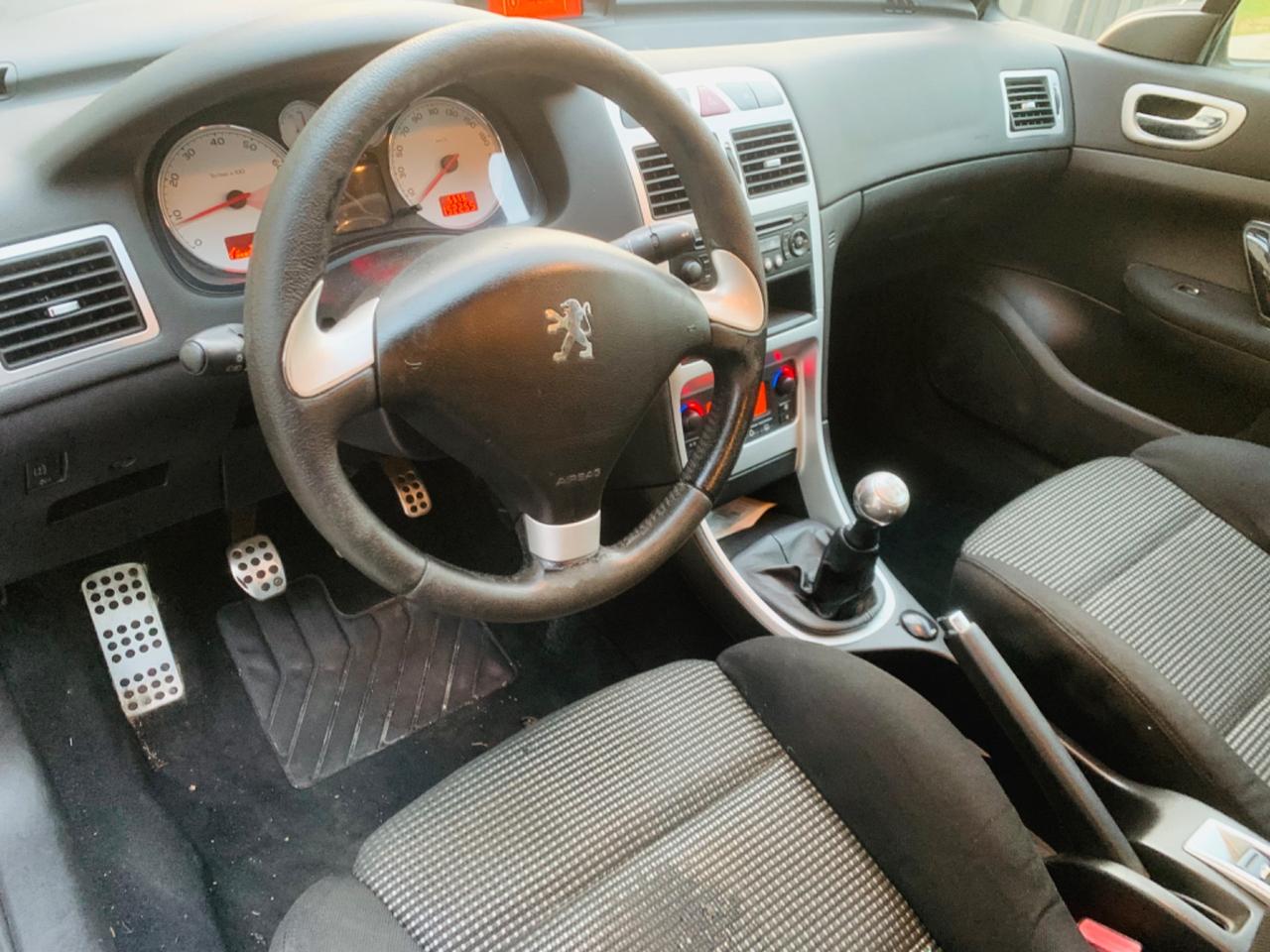 Peugeot 307 1.6 16V CC Tecno