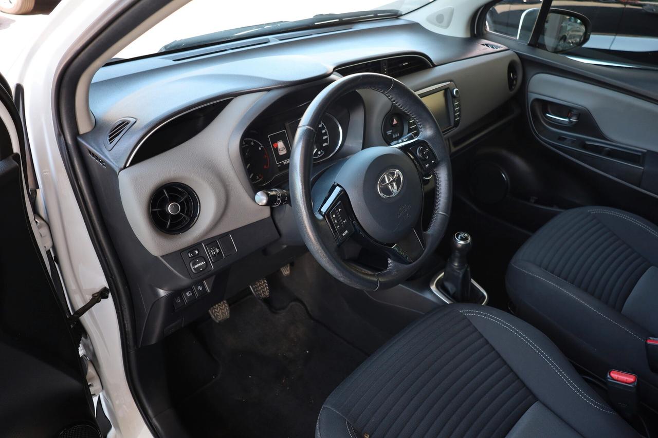TOYOTA YARIS 1.0 5 PORTE ACTIVE neopatentati