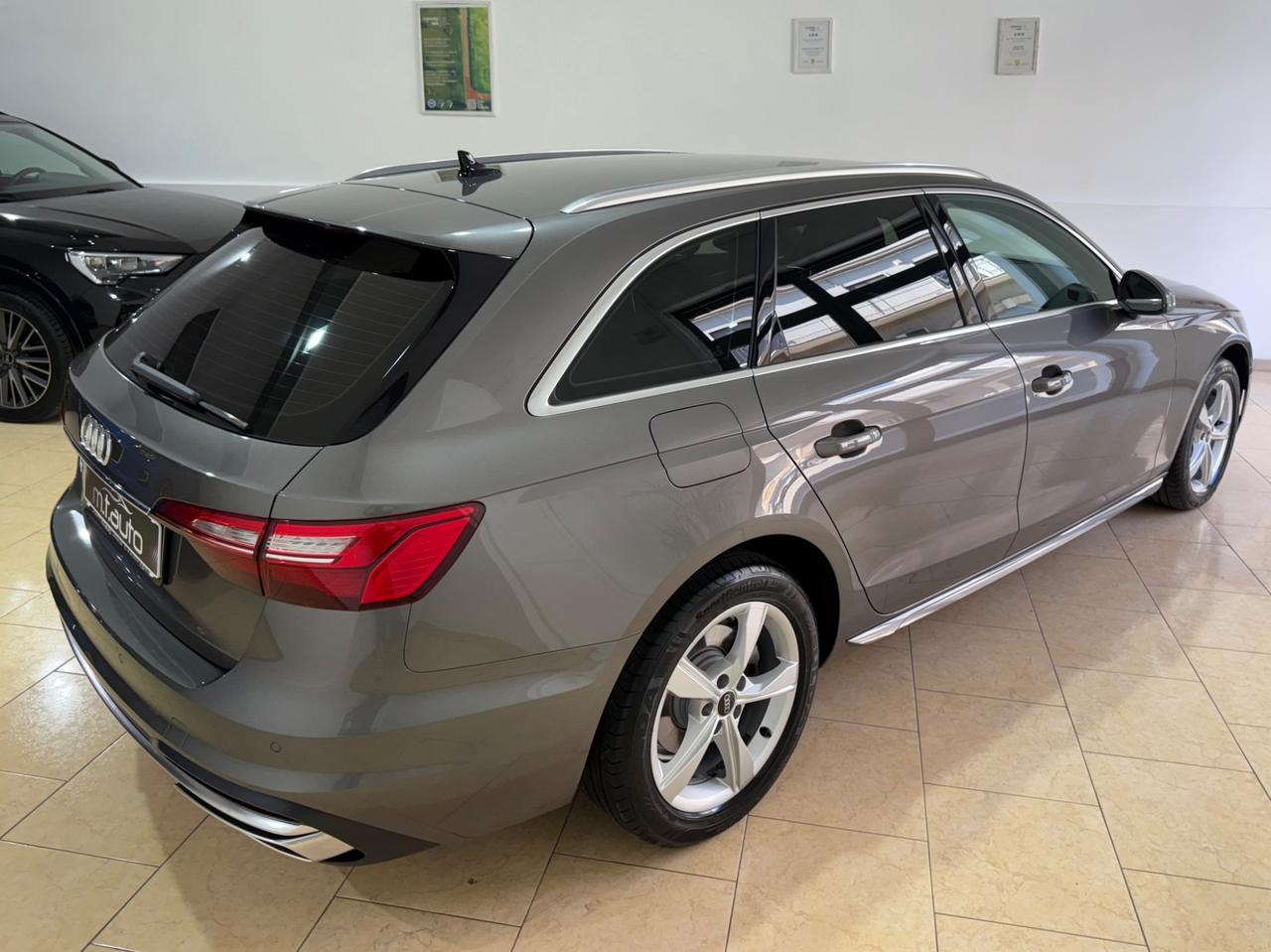 Audi A4 Avant 30 TDI 136 CV S tronic Business Advanced