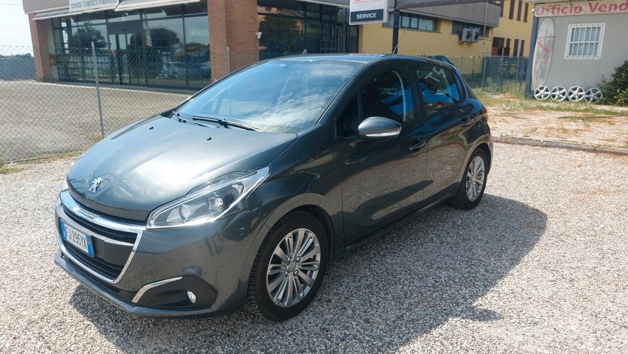 Peugeot 208 PureTech 82 5 porte Allure