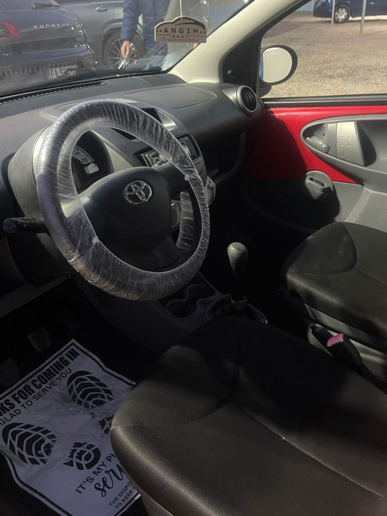 Toyota Aygo 1.0 12V VVT-i 5 porte Sol