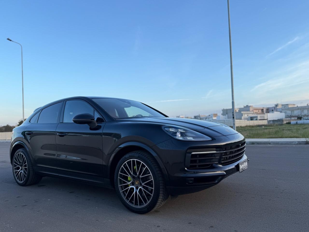 Porsche Cayenne Coupé 3.0 V6 E-Hybrid TETTO,INTERNI in PELLE CARTIER,TELECAMERA ,AAPLE CARPLAY,VIRTUAL COCKPIT