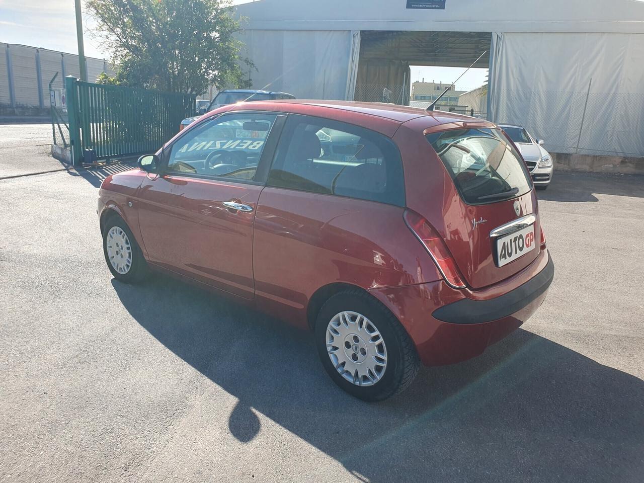Lancia Ypsilon 1.2 benzina Neopatentati 2005