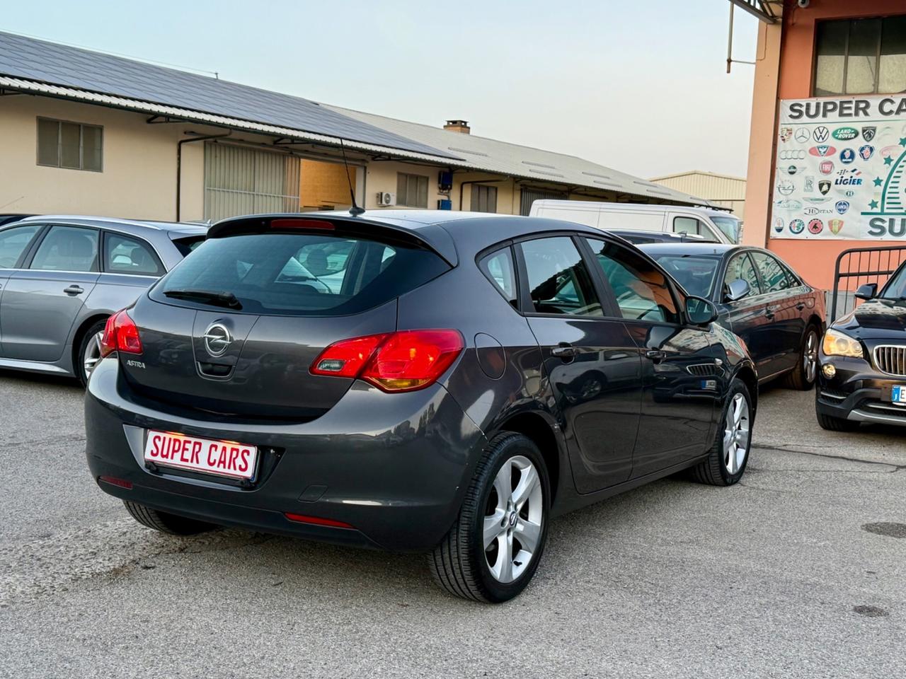 Opel Astra 1.4BENZINA 100CV 5P Cosmo NEOPATENTATO