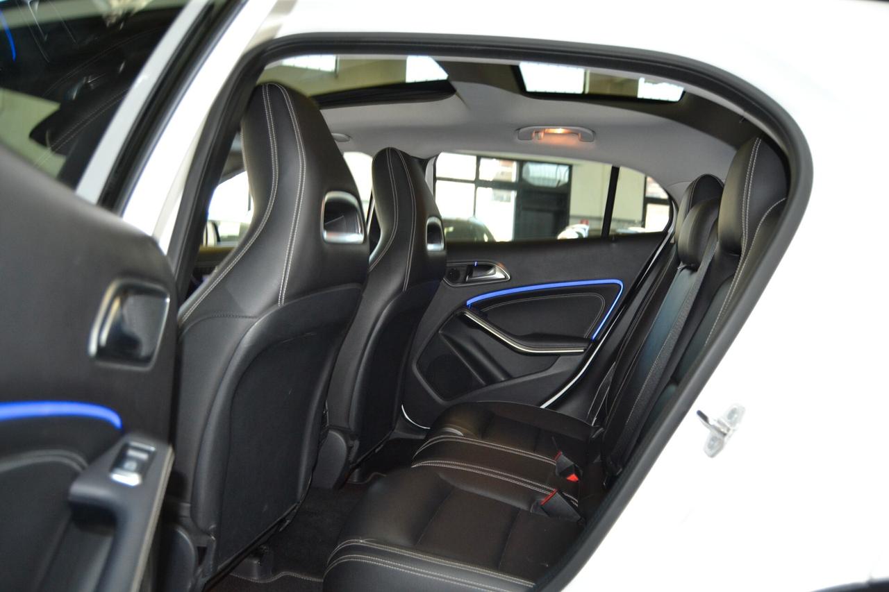 Mercedes-Benz GLA 200D Night EDITION Tetto/Navi/Pelle/Auto