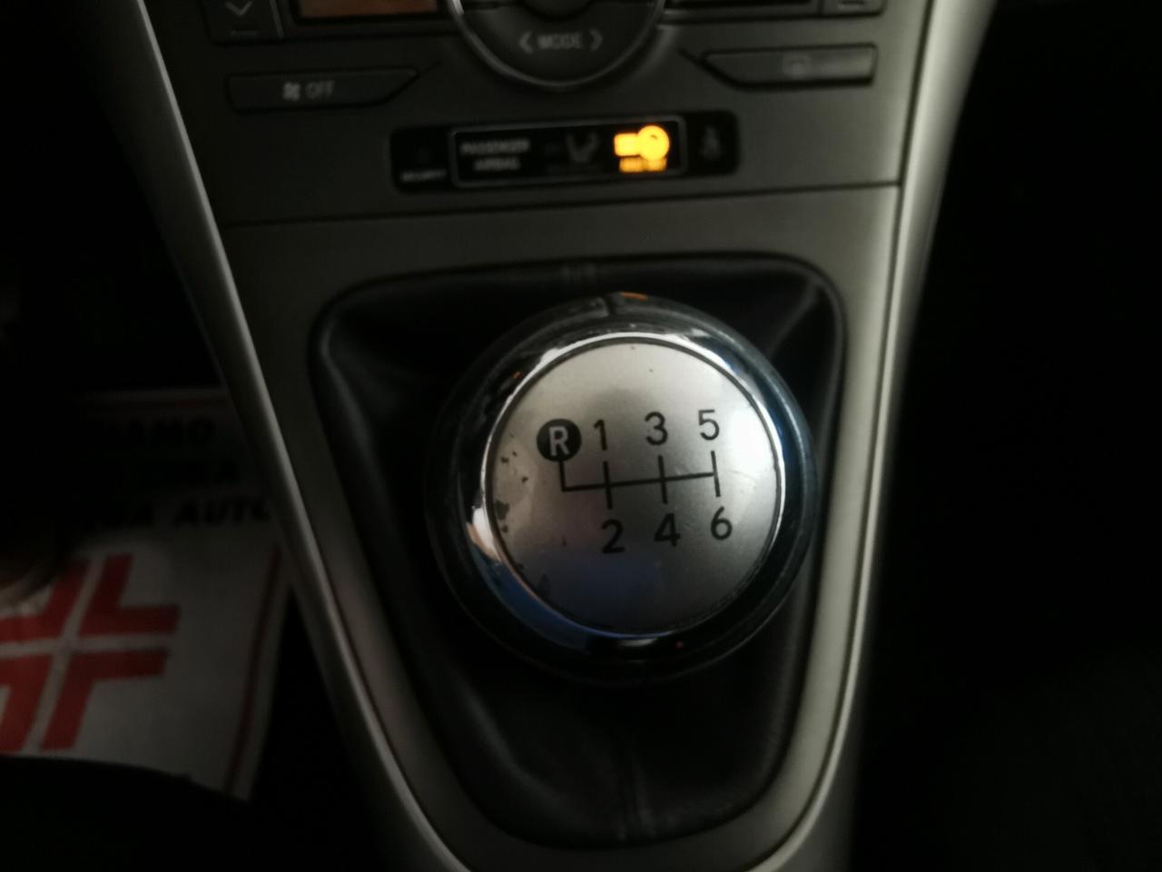 Toyota Auris 1.4 D-4D 5 porte Sol