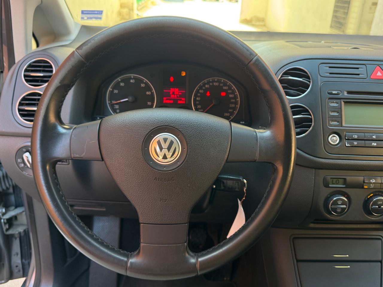 Volkswagen Golf 5 Plus 1.6 16V FSI Neopatentati