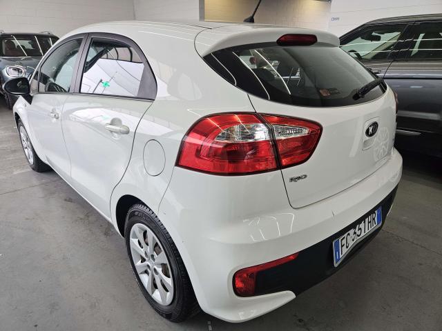 Kia Rio Rio III 2011 5p 1.1 crdi Active EURO 6