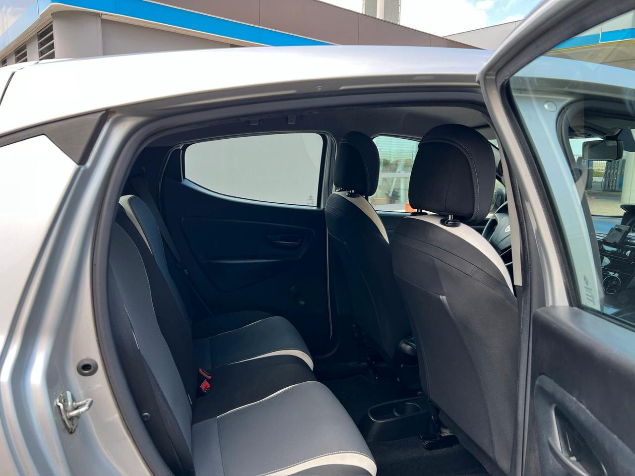 Lancia Ypsilon 0.9 METANO