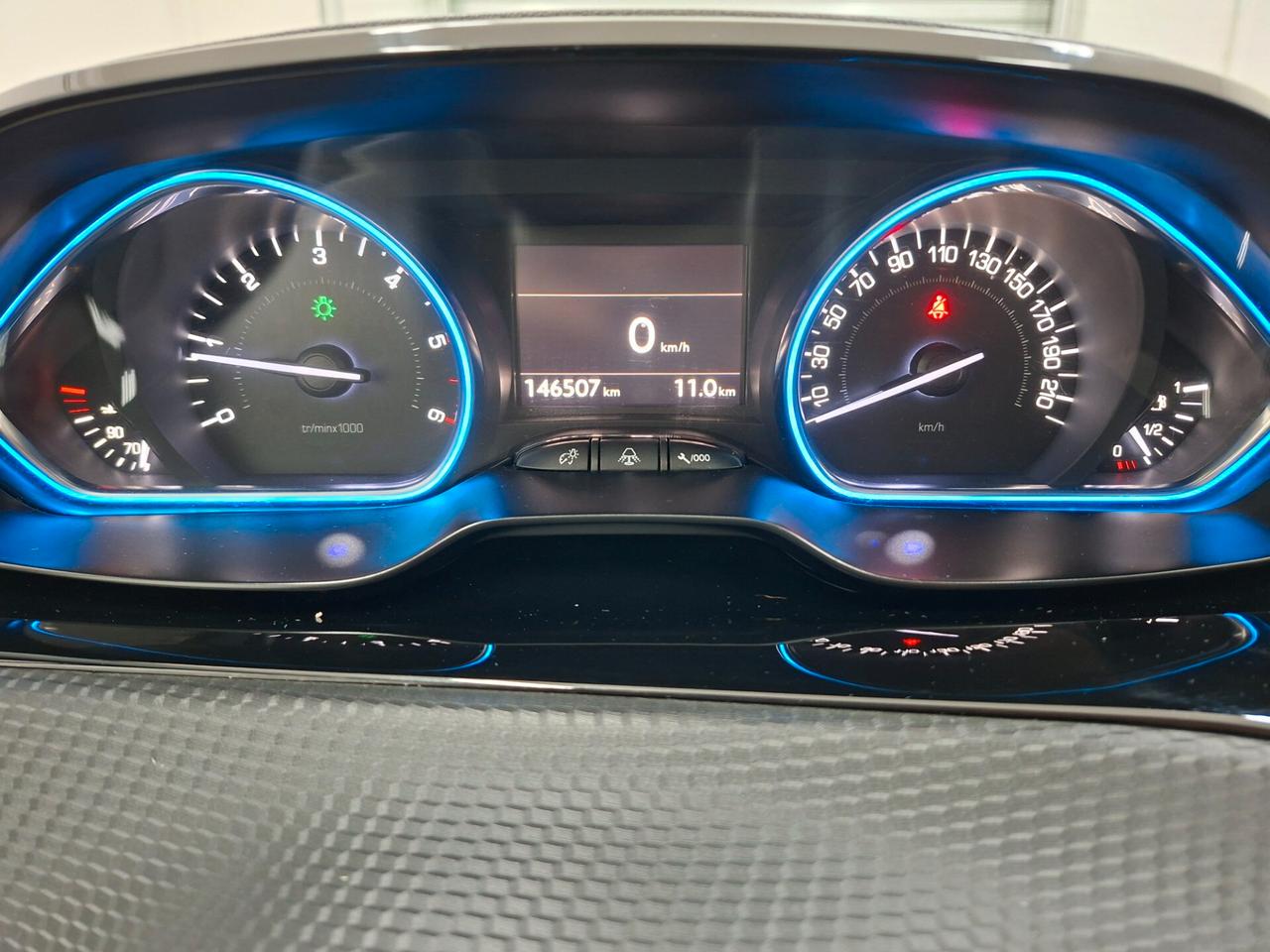 Peugeot 2008 Allure 1.6 BlueHDi 100cv