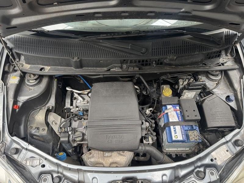 Lancia Ypsilon 1.2 8v Platino NEOPATENTATI FRIZIONE NUOVA