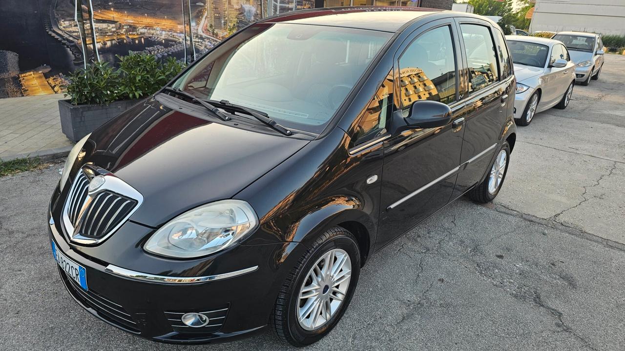 Lancia MUSA 1.6 Multijet Poltrona Frau