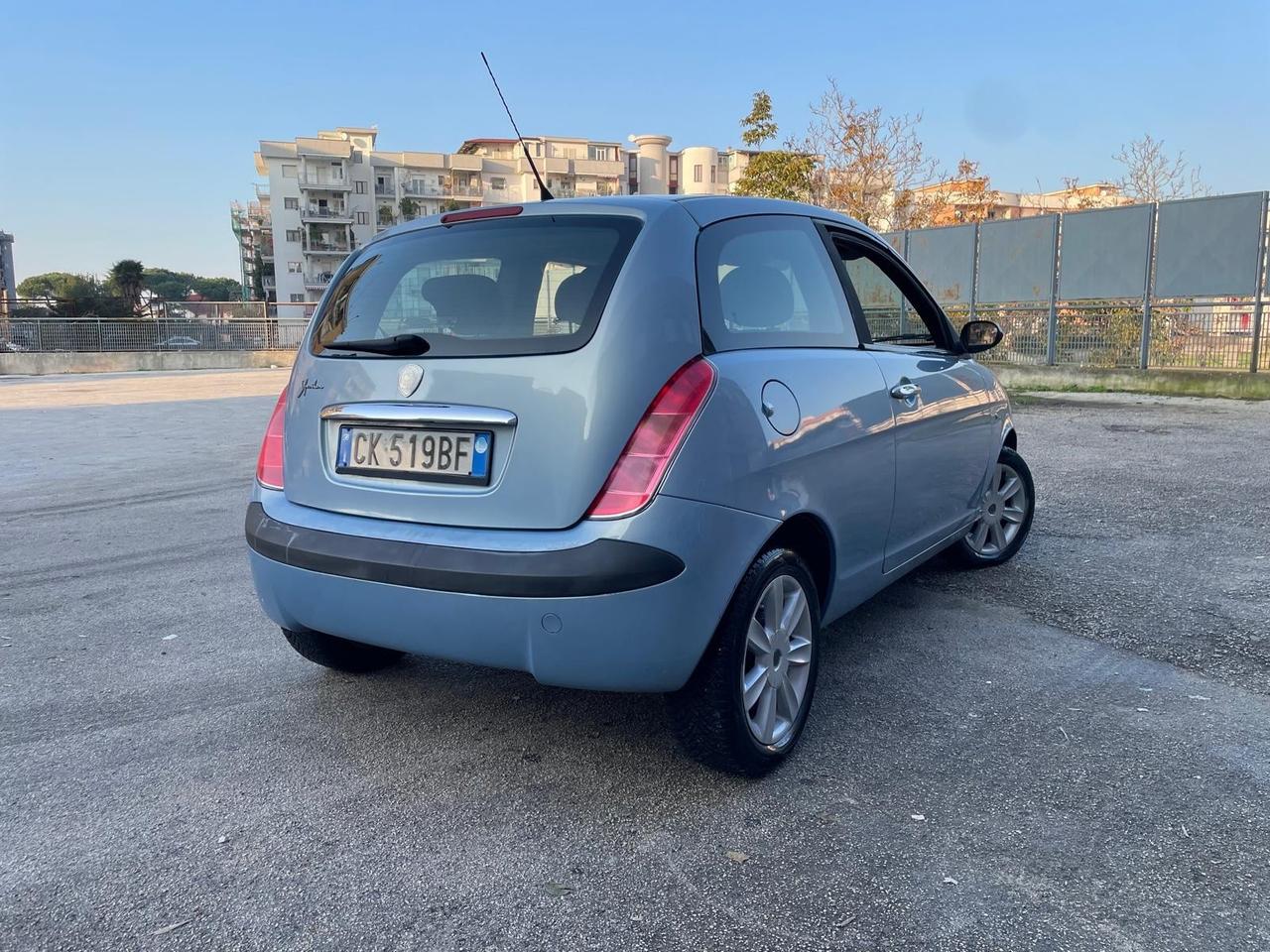 Lancia Ypsilon 1.2 Argento