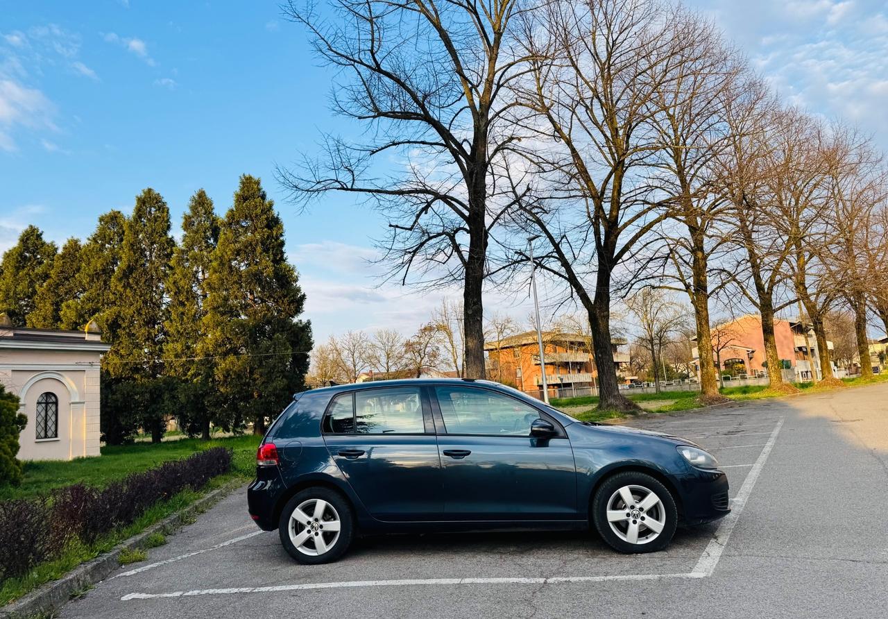 Volkswagen Golf 1.6 TDI DPF 5p. Highline