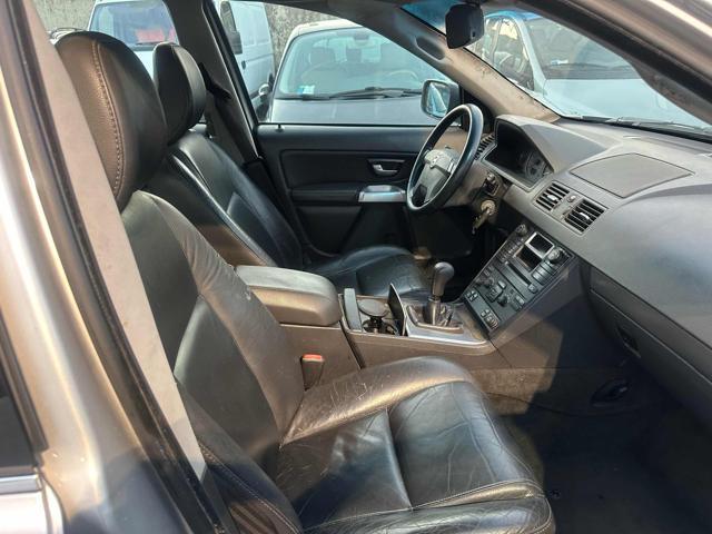 VOLVO XC90 2.4 D5 185 CV AWD Executive perfetta di meccanica