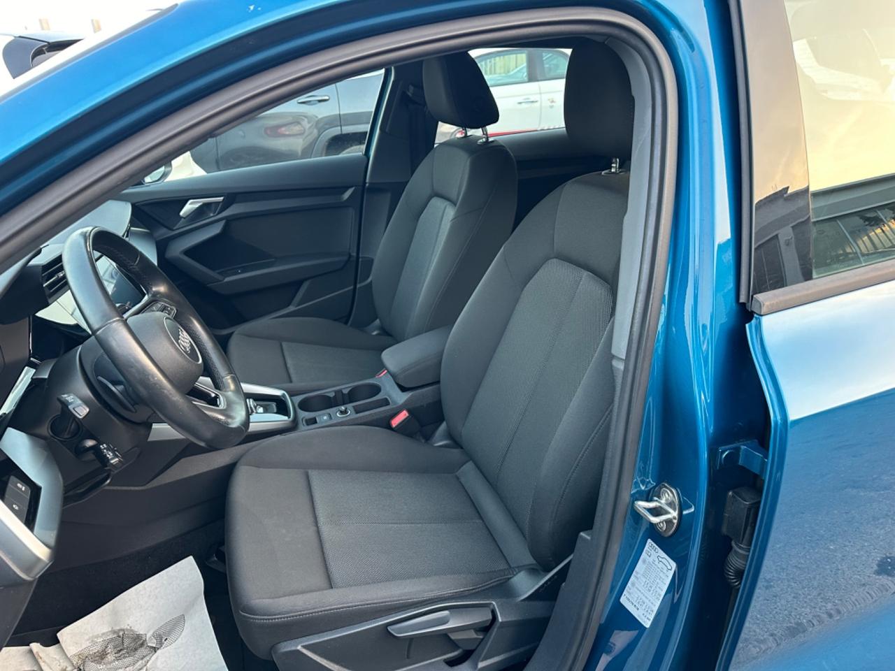 Audi A3 30 TDI S tronic Advanced/UniPro/Cockpit