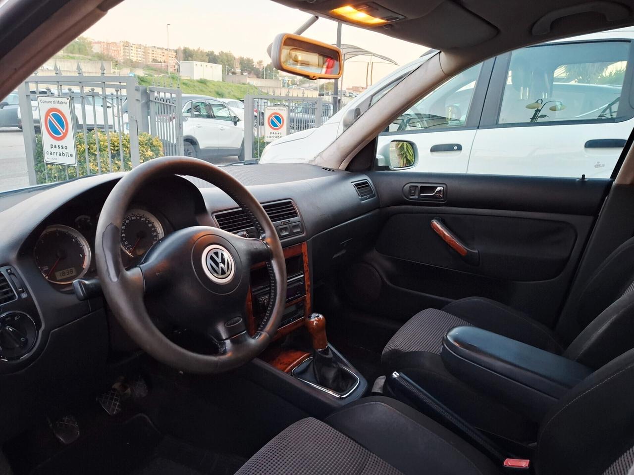 Volkswagen Bora 1.9 TDI/130 CV +Gancio+Carrello