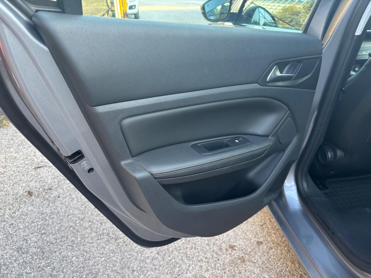 Peugeot 308 1.6 HDi 115 CV 5 porte Allure
