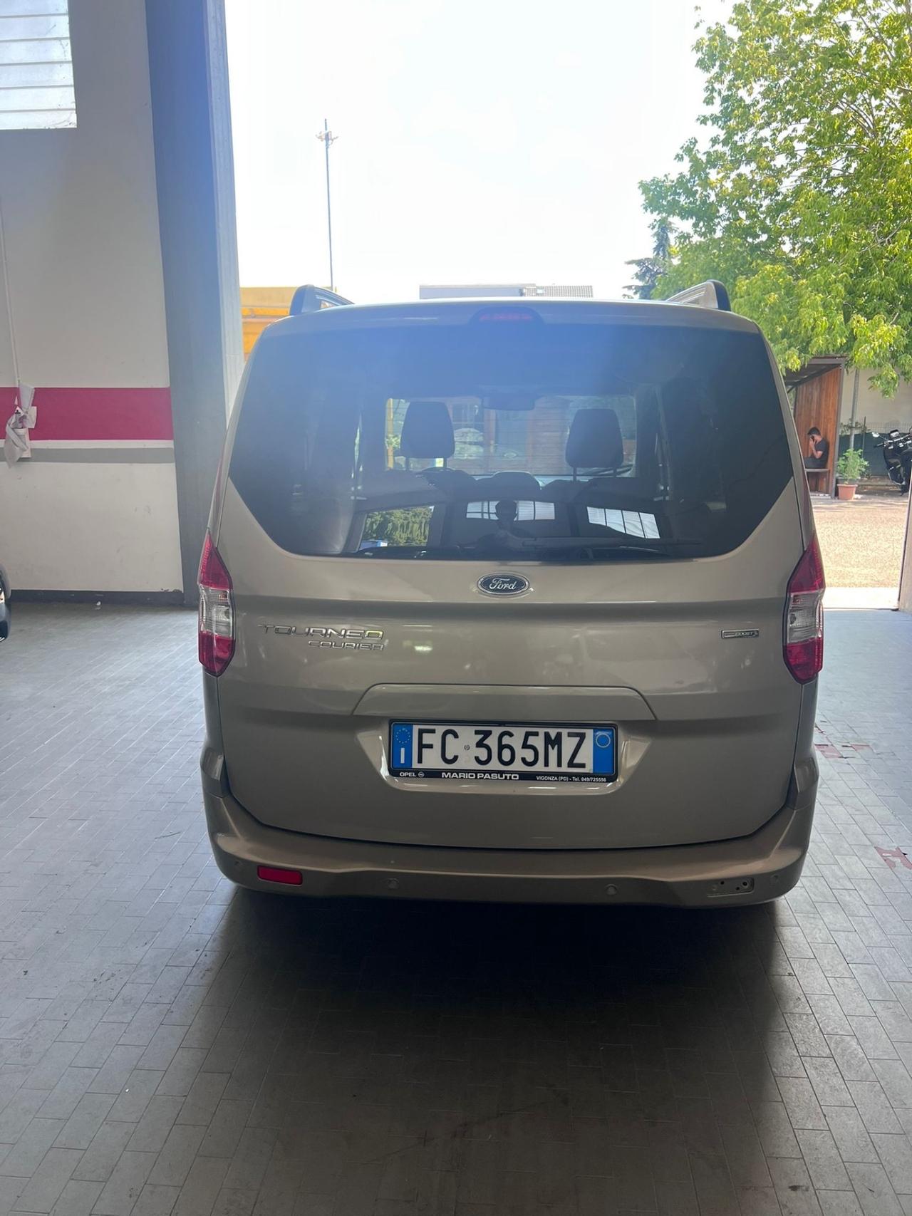 Ford Tourneo Courier Tourneo Courier 1.0 EcoBoost 100 CV Titanium