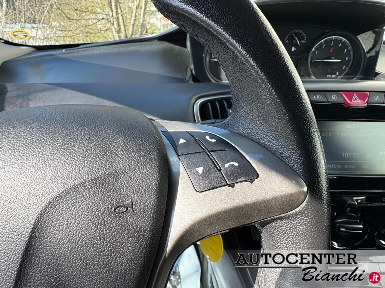 Lancia Ypsilon 5 Porte Ypsilon 1.0 firefly hybrid Gold s&s 70cv