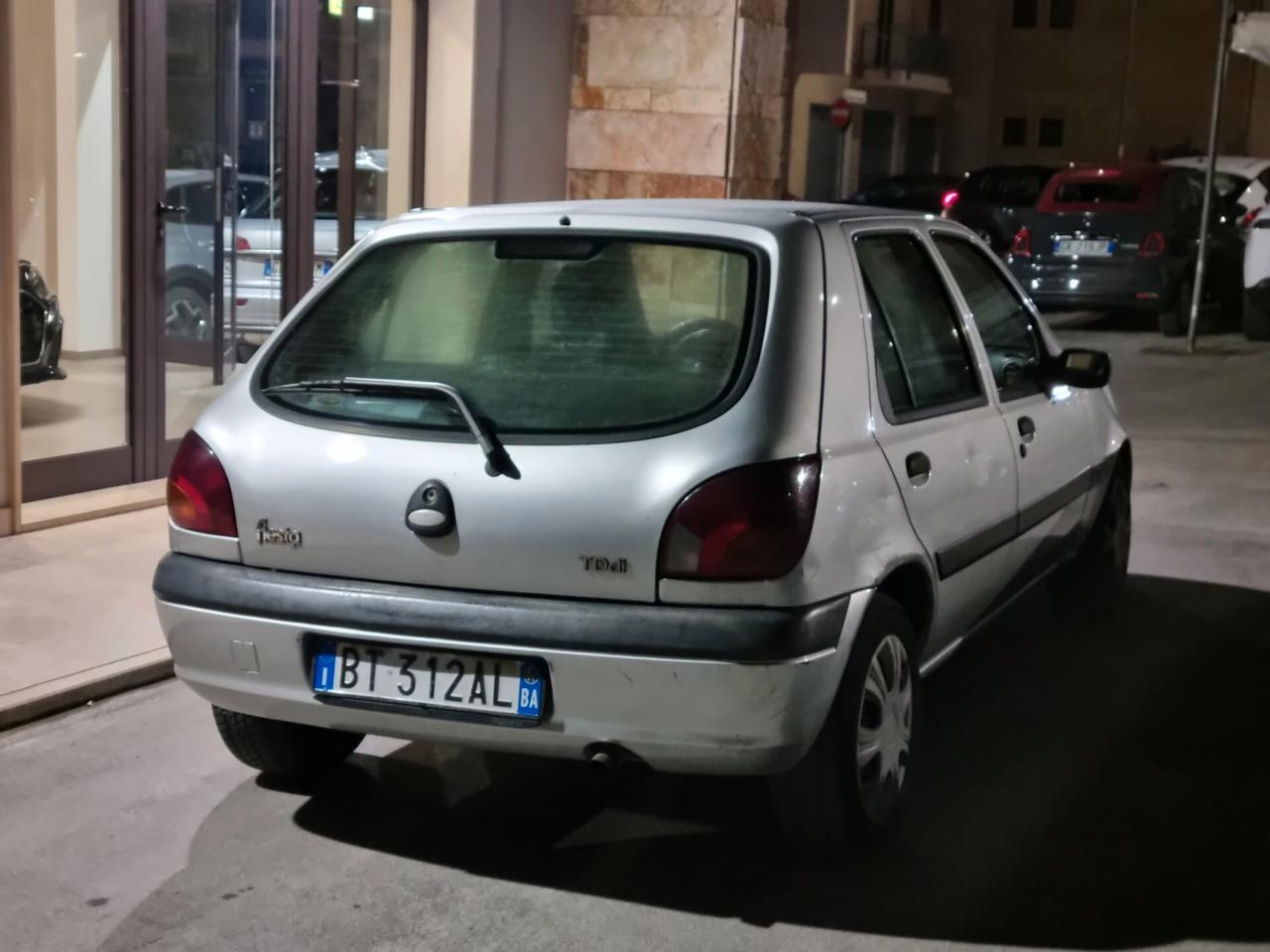 Ford Fiesta 1.8 TDdi cat 5 porte Ambiente