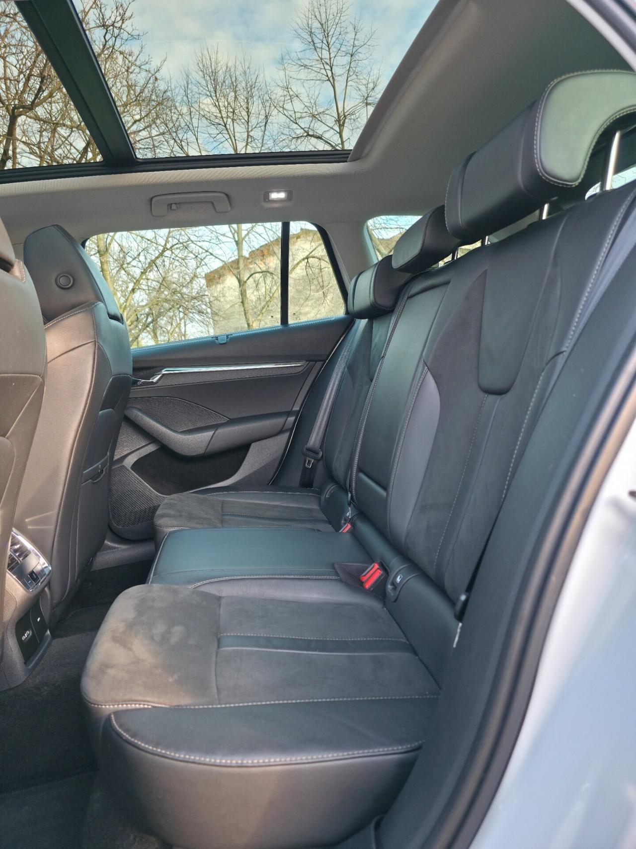 Skoda Octavia 2.0 TDI EVO SCR 200 CV DSG 4x4 Wagon Scout