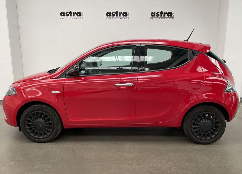 Lancia Ypsilon 1.0 FireFly 5 porte S&S Hybrid Silver