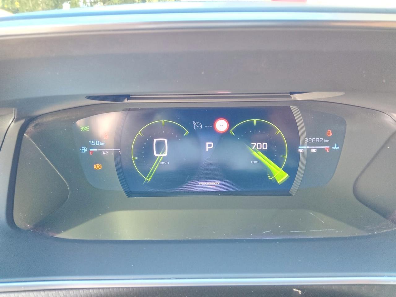Peugeot 2008 PureTech 130 S&S EAT8 GT