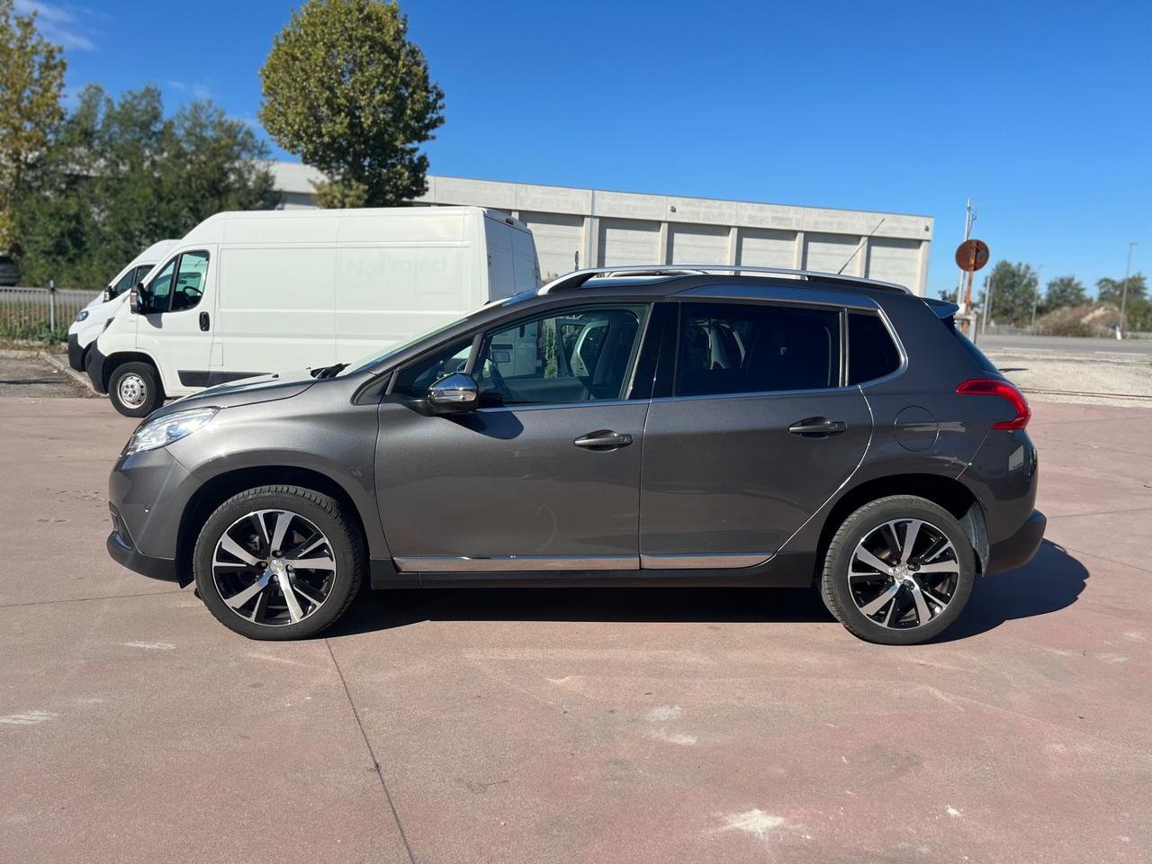 Peugeot 2008 BlueHDi 120 S&S Allure