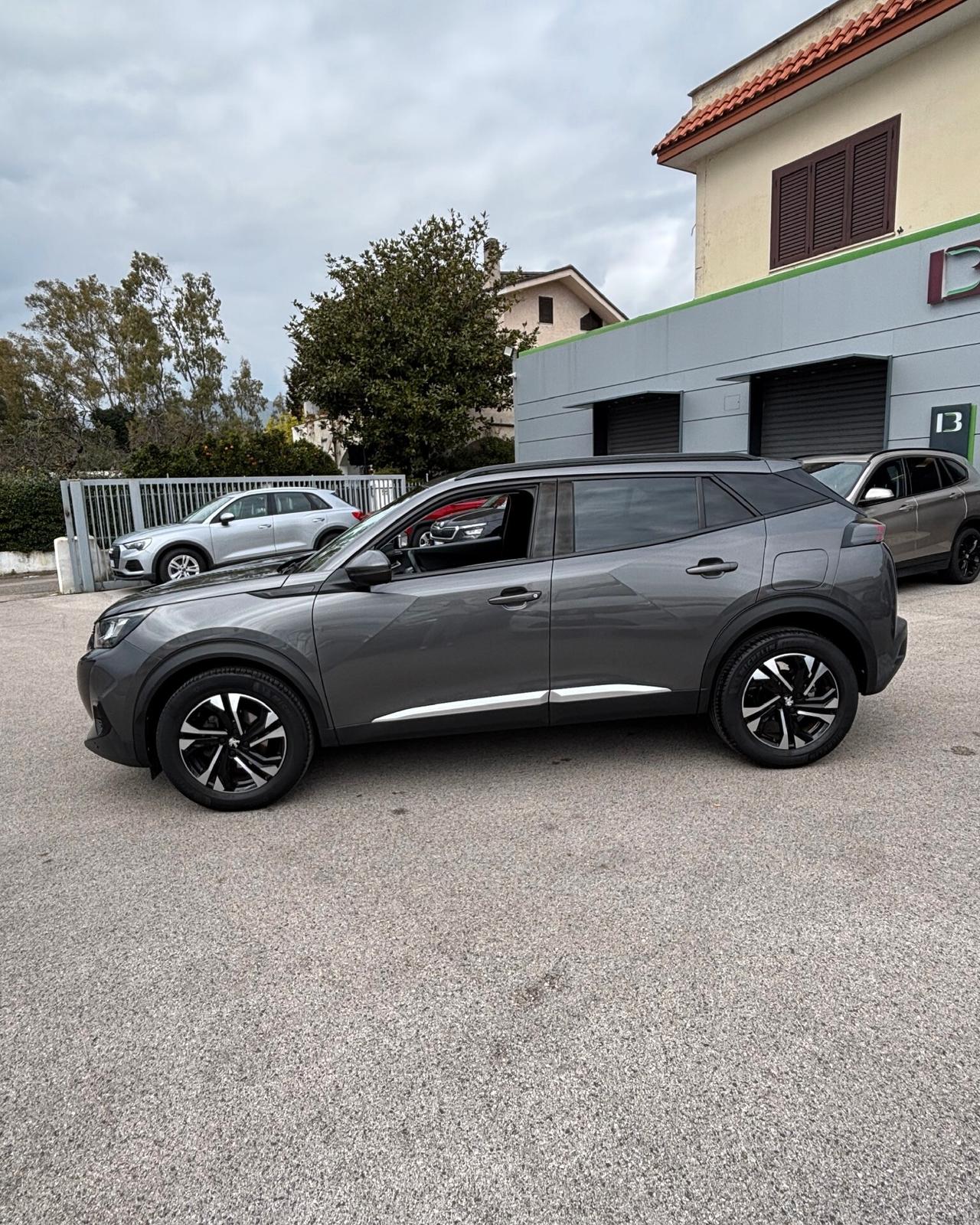 Peugeot 2008 1.2 130HP S&S EAT8 Allure